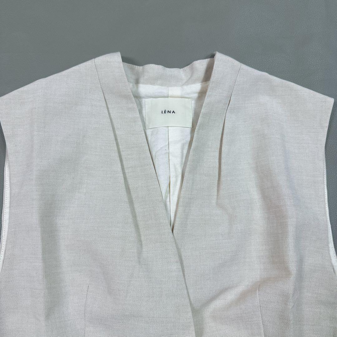 IENA ペプラムジレ 2025秋 リネン混ベージュ　Vネック