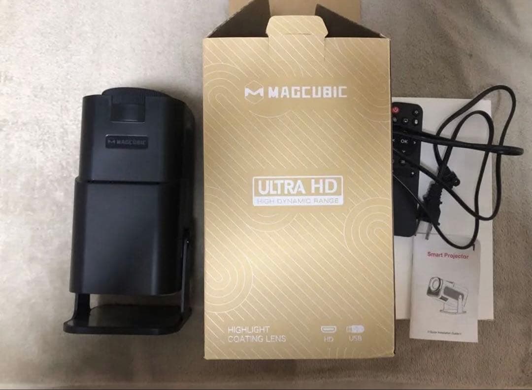 MAGCUBIC ULTRA HD 4K HY320プロジェクター本体