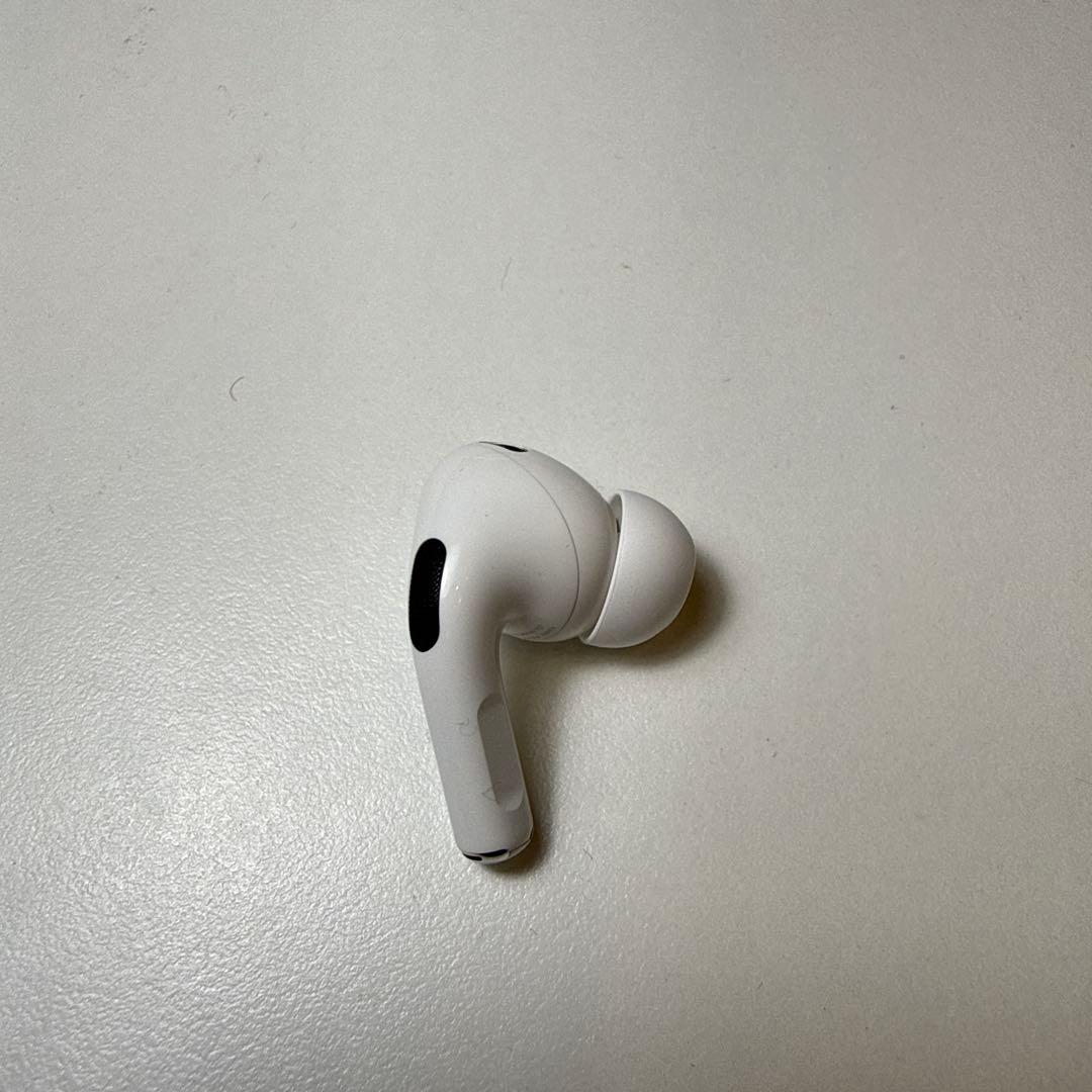 Airpods pro第二世代　右耳　typeC充電