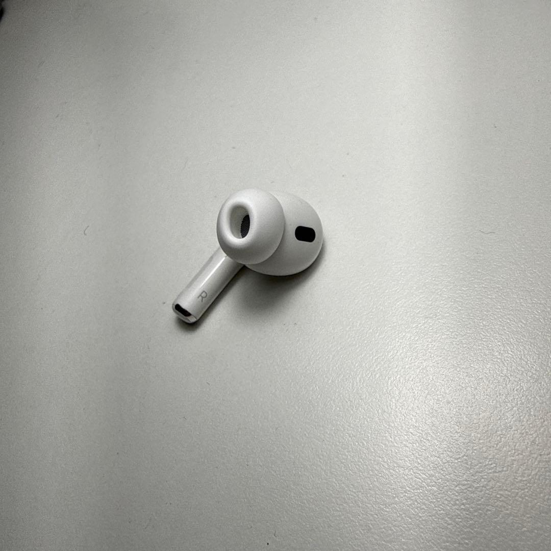 Airpods pro第二世代　右耳　typeC充電