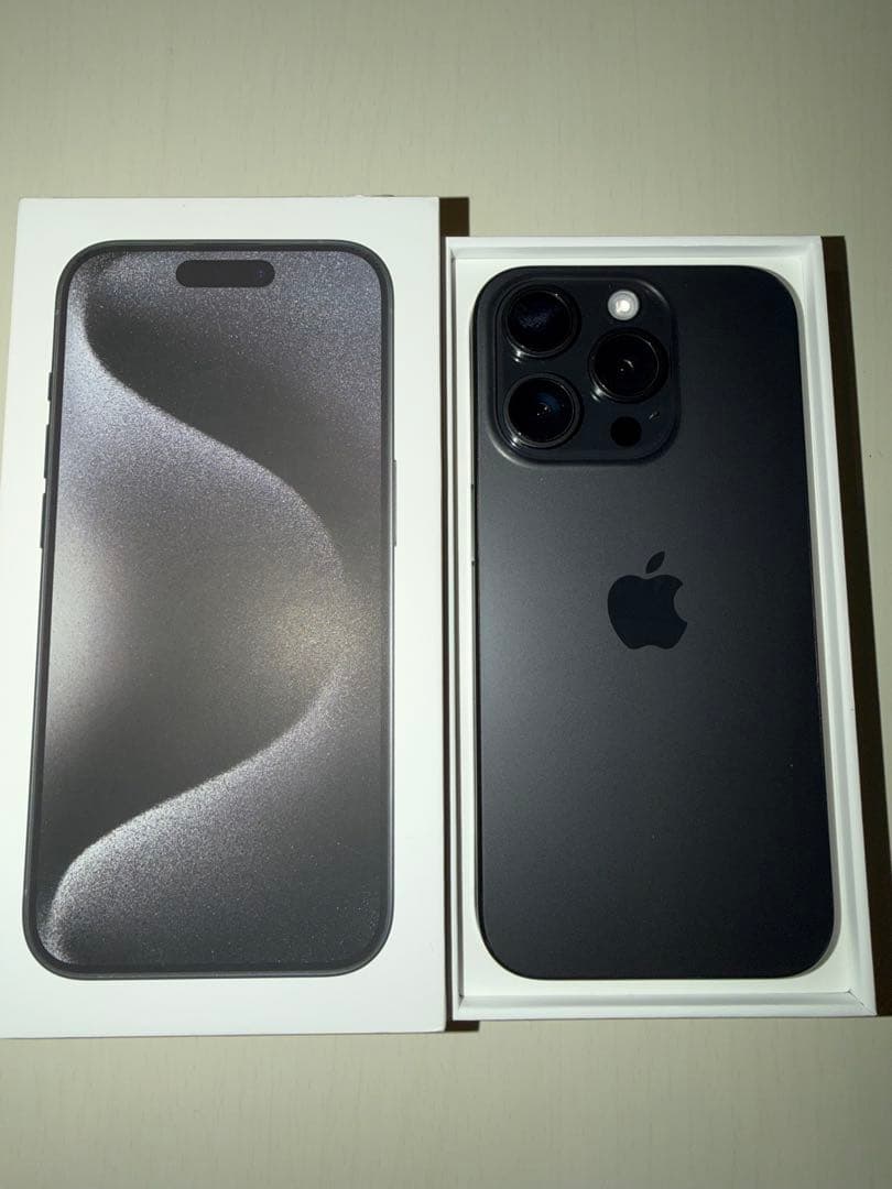 iPhone 15Pro ブラック 本体　箱あり美品