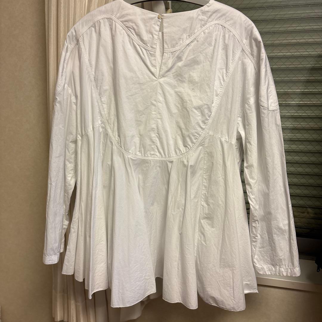 AAYUSHI アユーシ　別注フロントピンタックペプラムブラウス