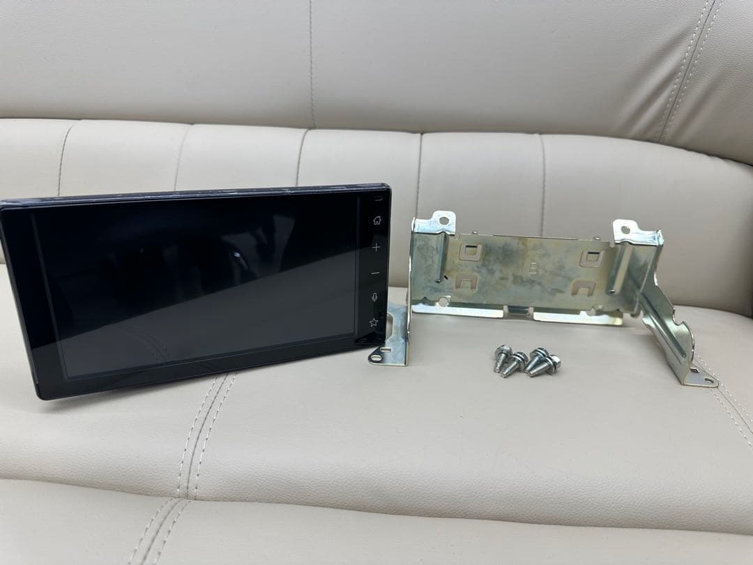 ルーミーディスプレイオーディオ本体