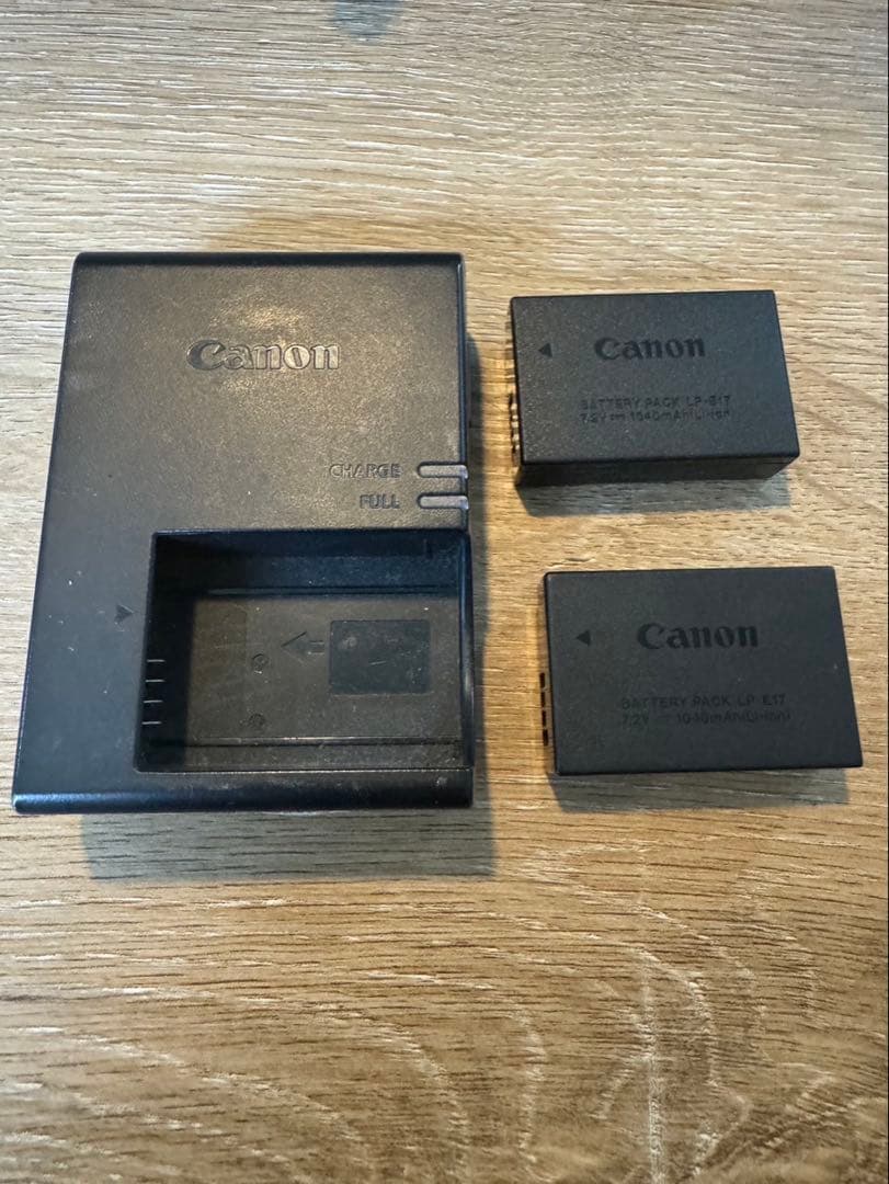 Canon EOS 8000D レンズ2個 バッテリー2個