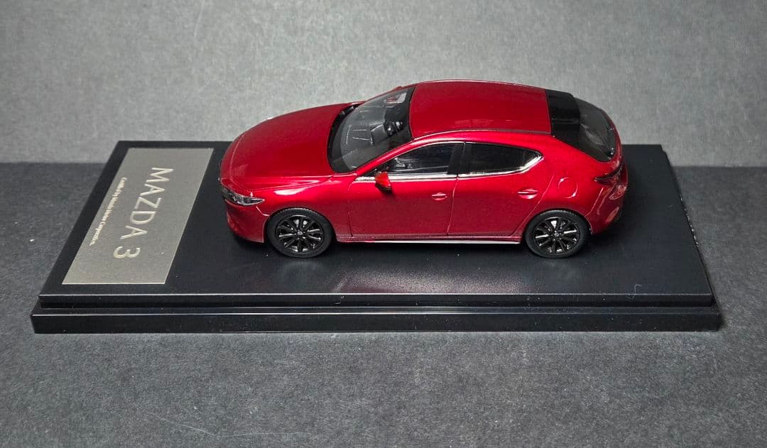 イ*き様 マツダ3 1/43 モデルカー ソウルレッドクリスタルメタリック ディ