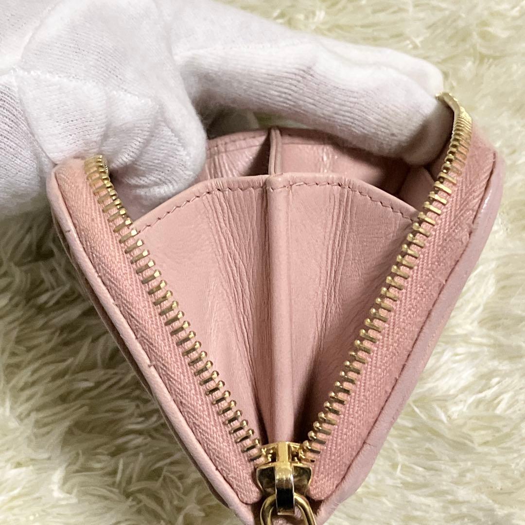 【極美品】MIU MIU マテラッセ ケース ラウンドファスナー ピンク