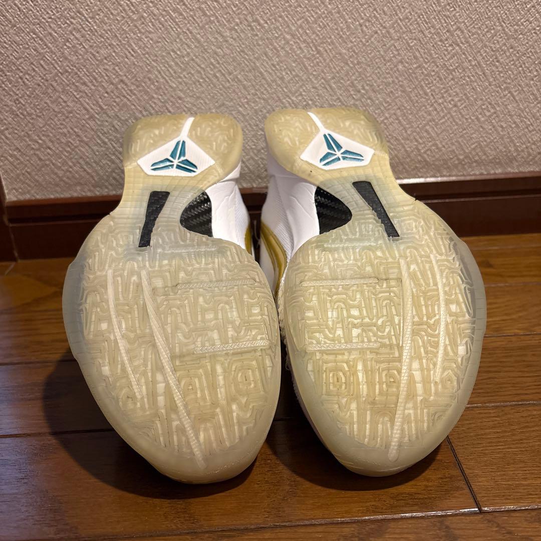 UNDEFEATED × Nike Kobe 5 Protro 白