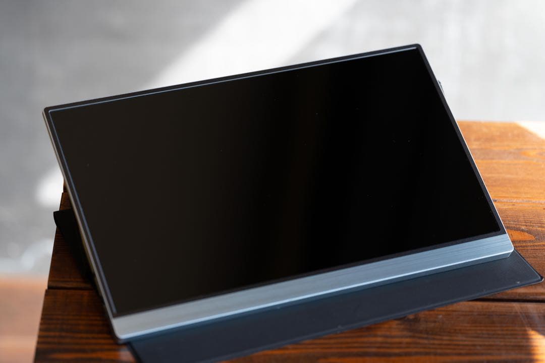 美品4k 15.6インチ　IPS液晶ディスプレイ・モニター本体 元箱他付属品あり