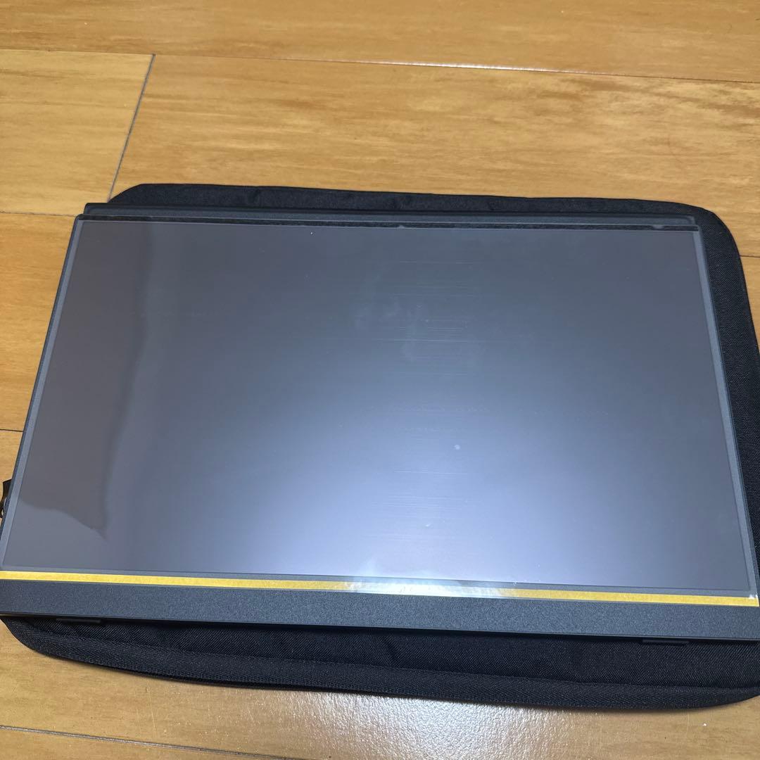 携帯可能モバイルモニター　15.6インチ