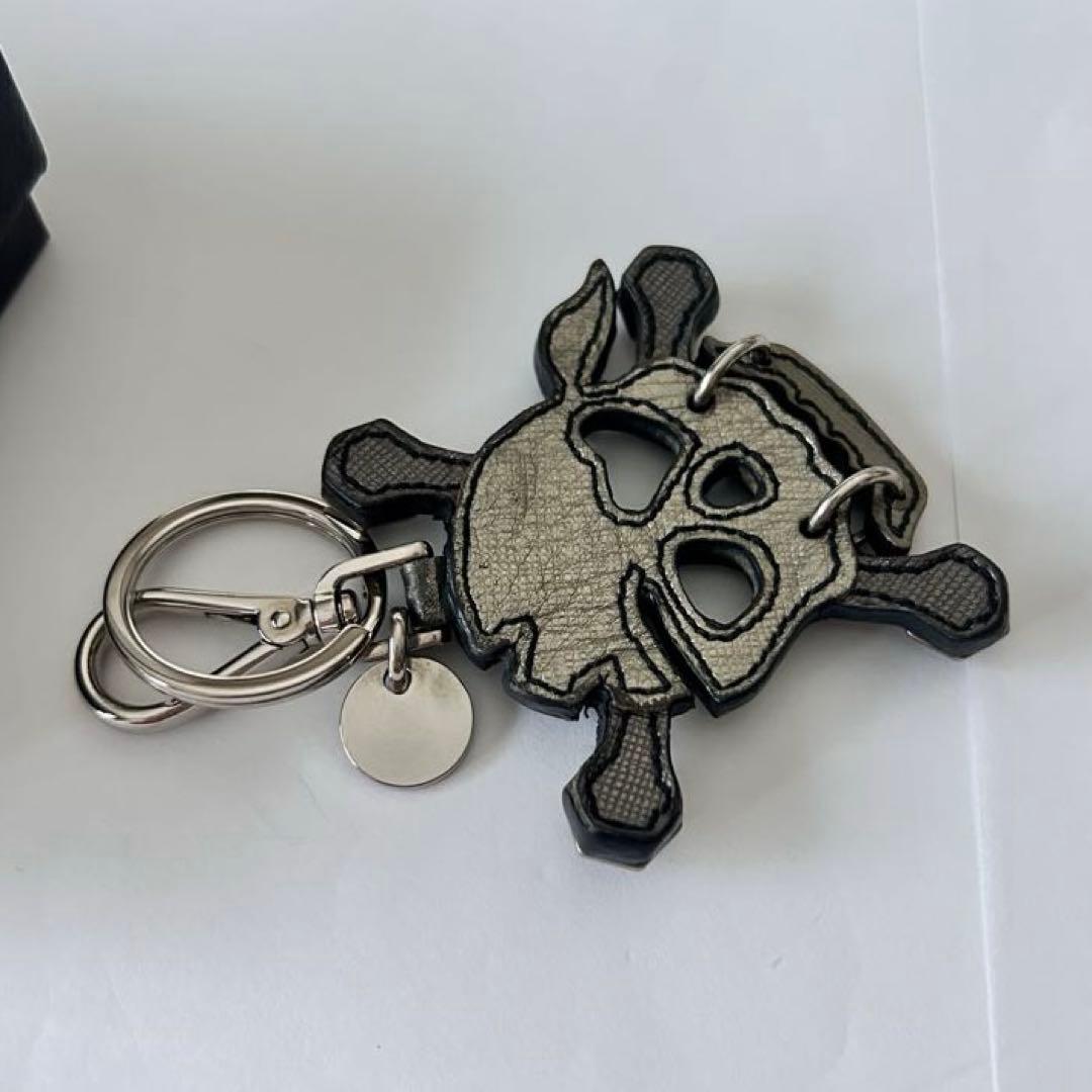 PRADA プラダ　スカルデザイン キーホルダー