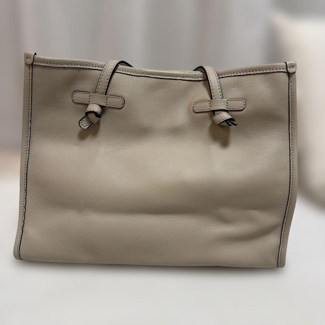 Gianni Chiarini マルチェッラM ジャンニキアリーニ　ベージュ