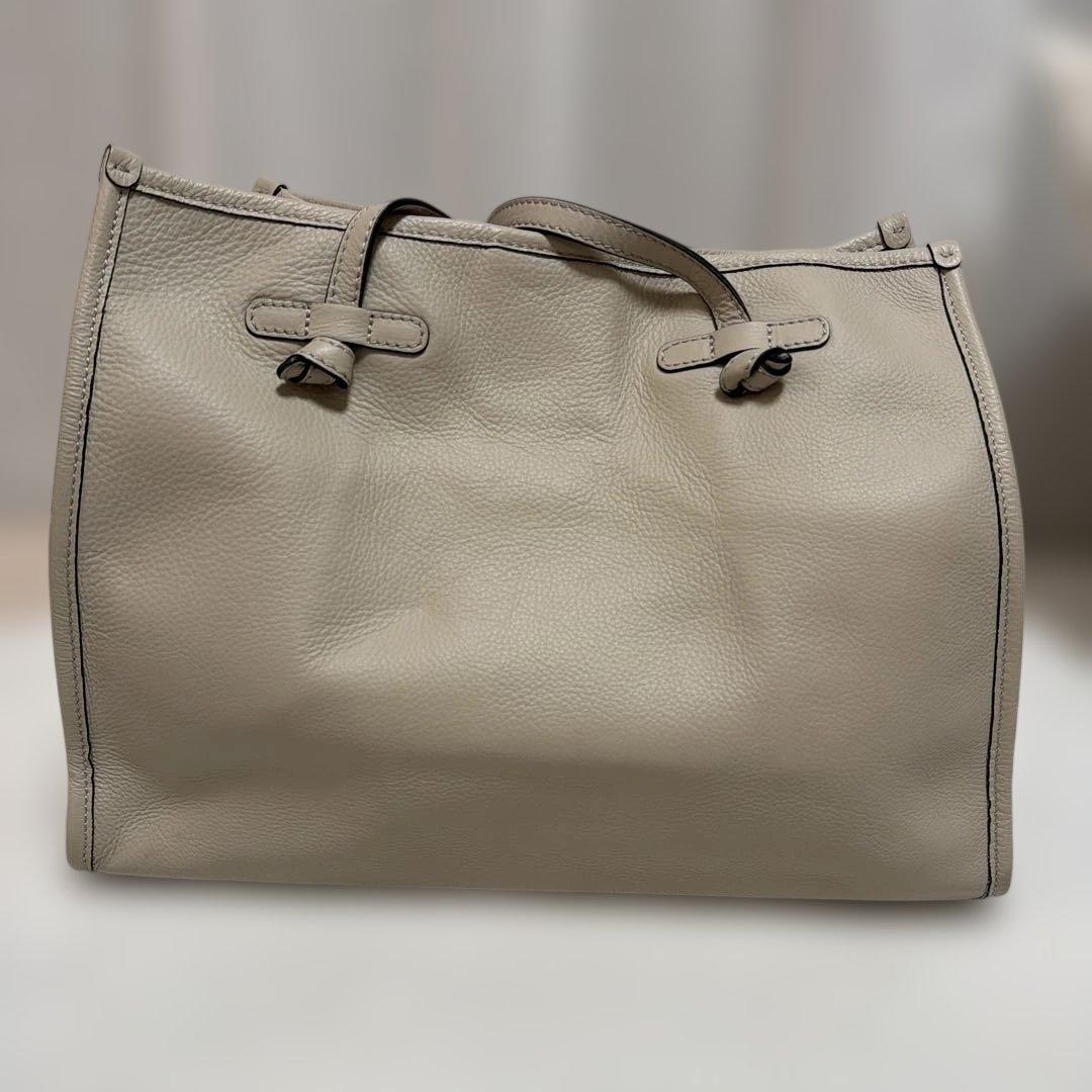 Gianni Chiarini マルチェッラM ジャンニキアリーニ　ベージュ