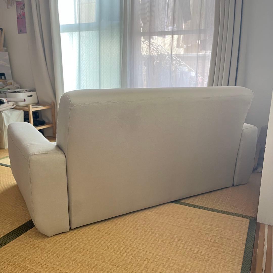 【明日処分のため最終値下げ】二人掛けソファ／コンパクトサイズ（幅130cm）