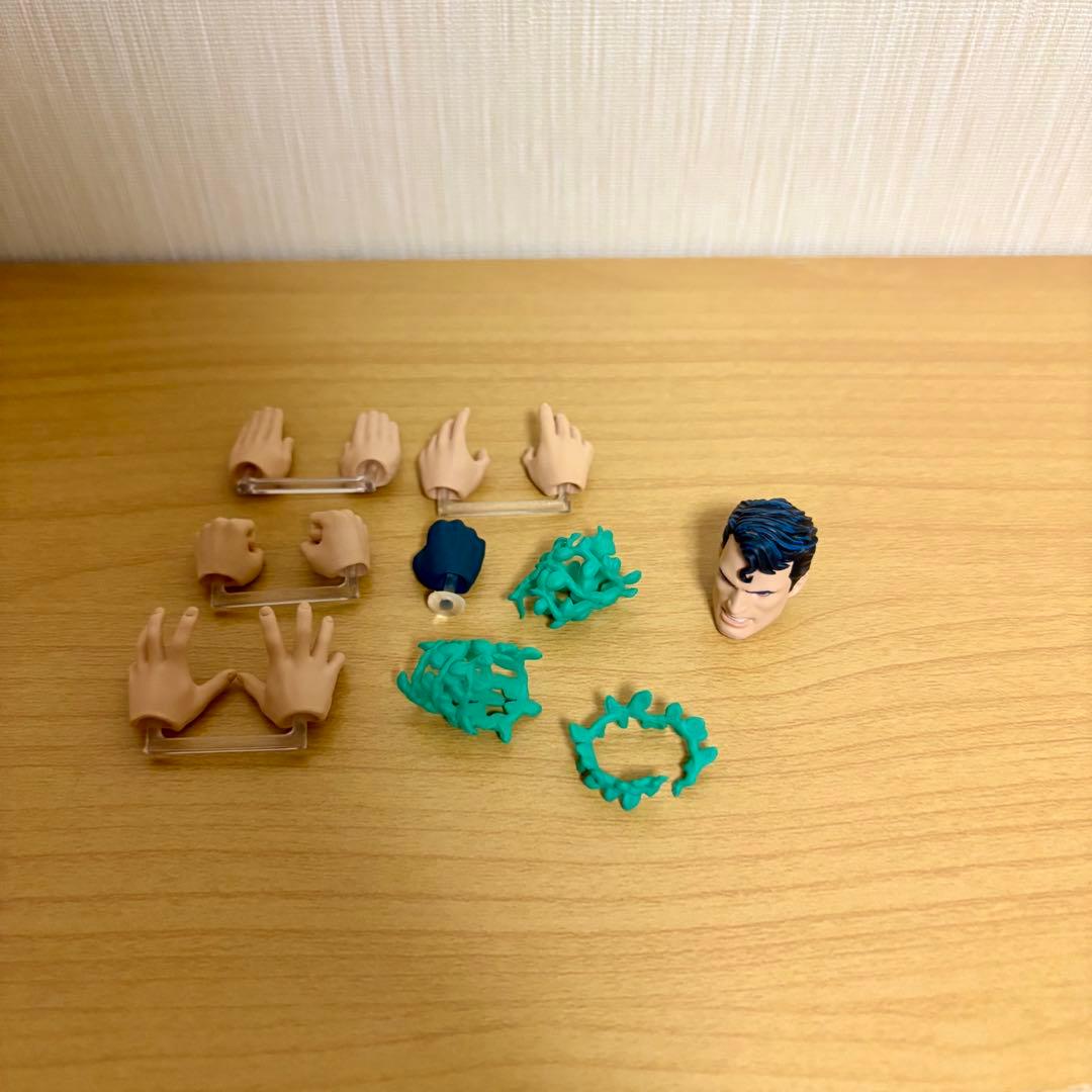 MAFEX No.117『SUPERMAN (HUSH Ver.)』