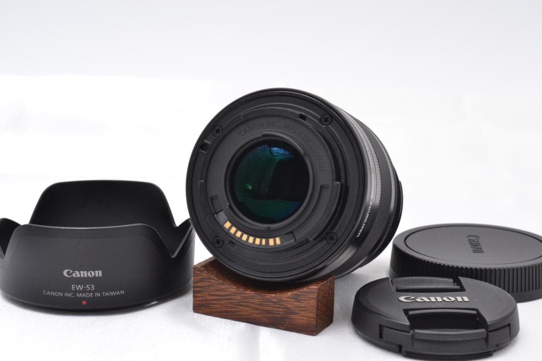 ■ 美品 ■ キャノン　Canon EOS Kiss M ホワイトレンズキット