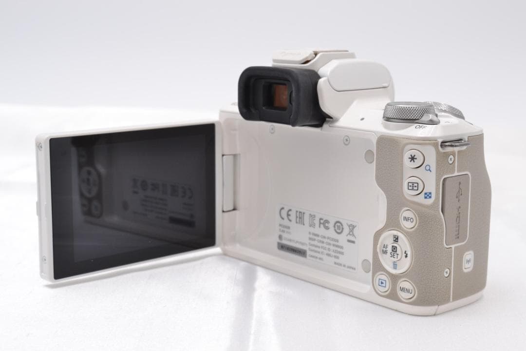 ■ 美品 ■ キャノン　Canon EOS Kiss M ホワイトレンズキット