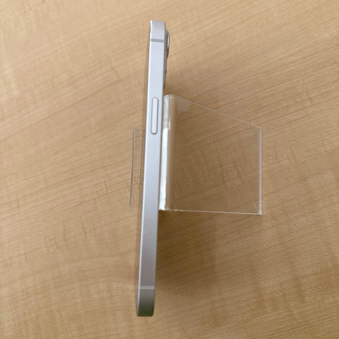 【美品】iPhone 13 スターライト 128GB SIMフリー