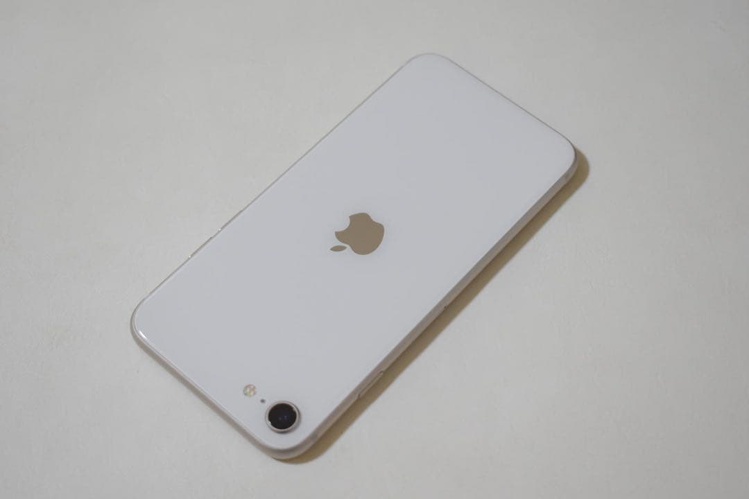 当日発送 新品 iPhone SE 3 スターライト 64gb SIMフリー