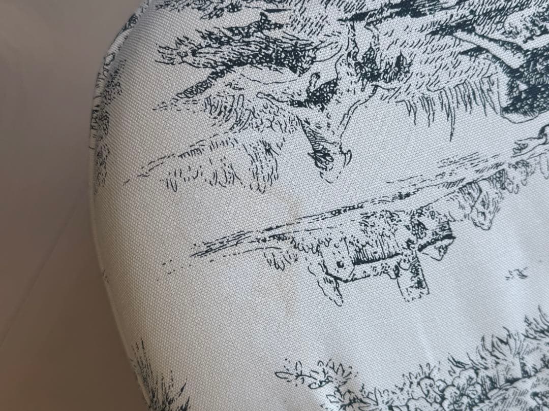 トワル・ド・ジュイ柄 1人掛けソファ