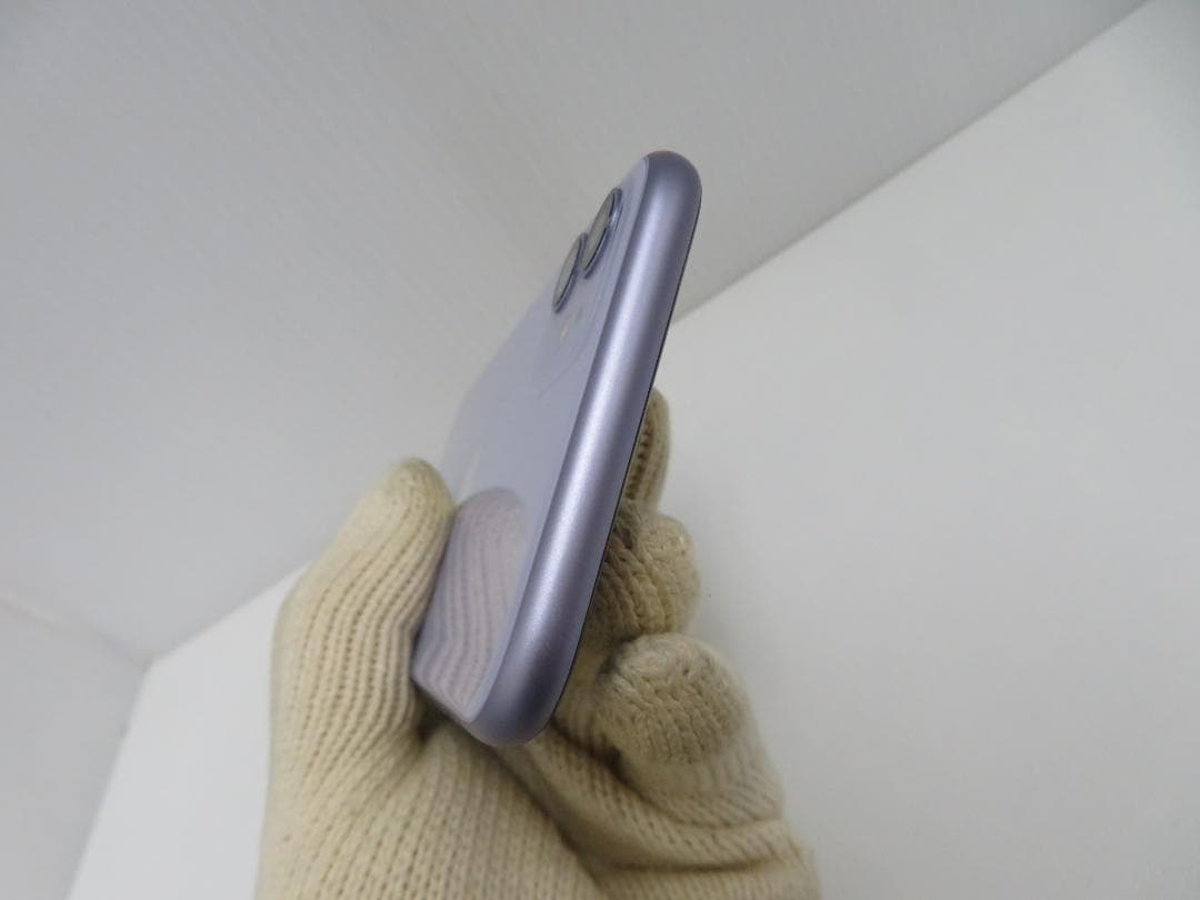 AU　Apple　iPhone11　MHDF3J/A　SIMフリー　64GB