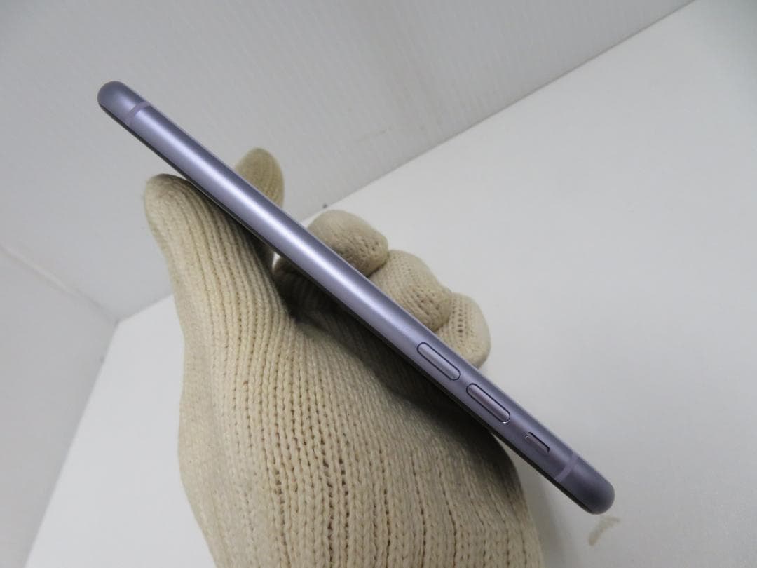 AU　Apple　iPhone11　MHDF3J/A　SIMフリー　64GB