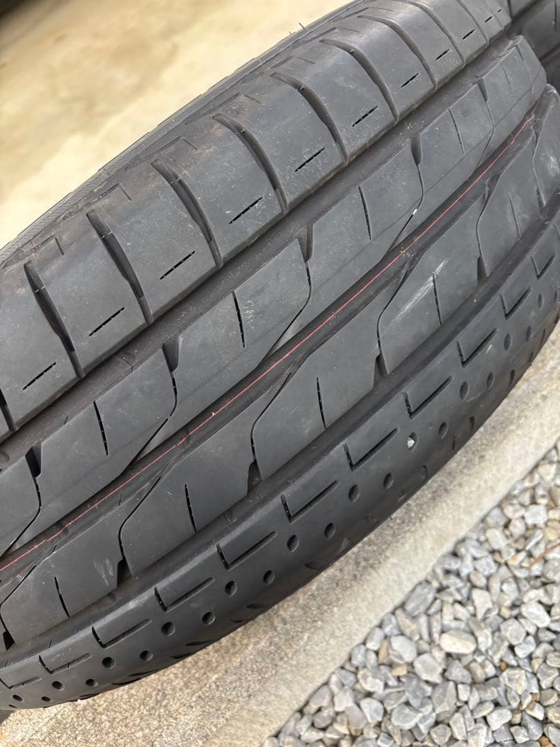 ミントグリーン