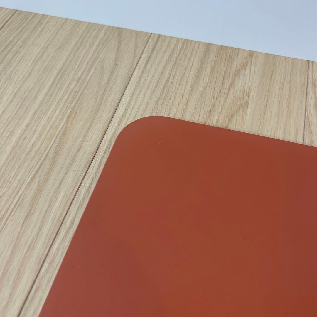 KANADEMONO 昇降式サイドテーブル　テラコッタ