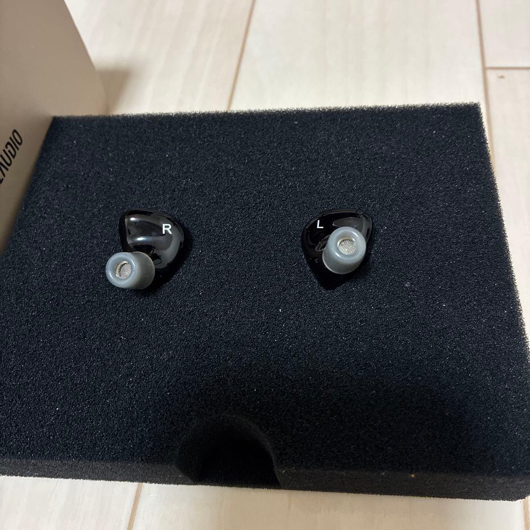 【最終値下げ】DaVinci イヤフォン