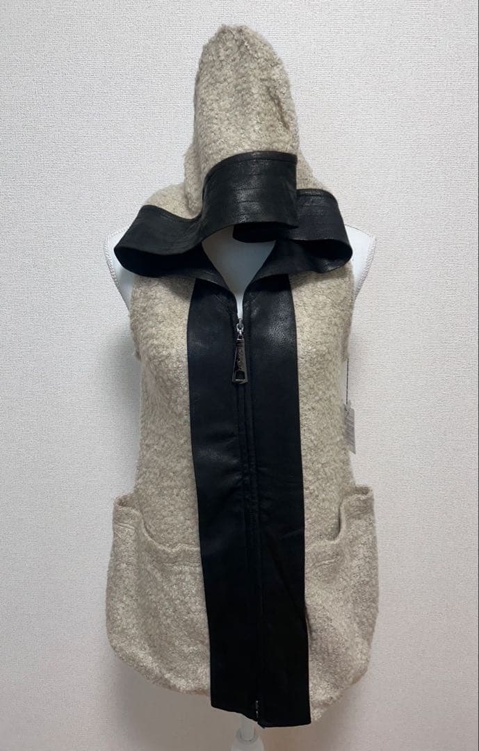 新品未使用　PRIDE プライド　 ノースリーブ　フェイクレザーパーカー