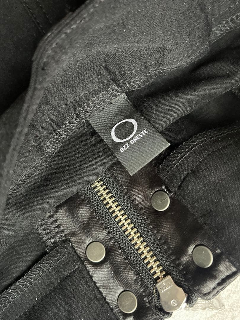 ozz oneste ギミックパンツ