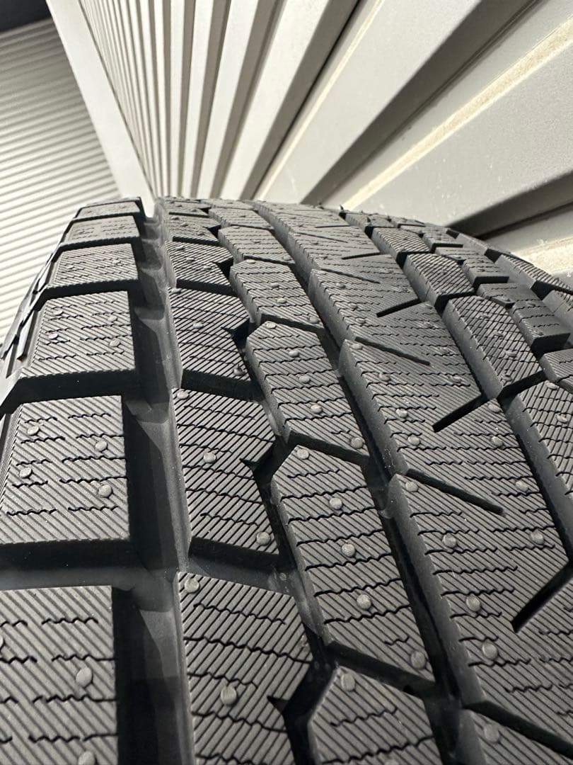 りょこ☆【年末年始のみ使用】新型アルファード　スタッドレスアルミホイール