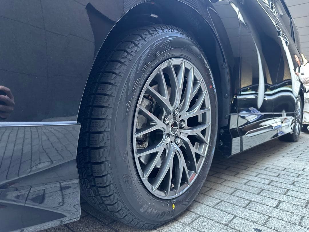 りょこ☆【年末年始のみ使用】新型アルファード　スタッドレスアルミホイール