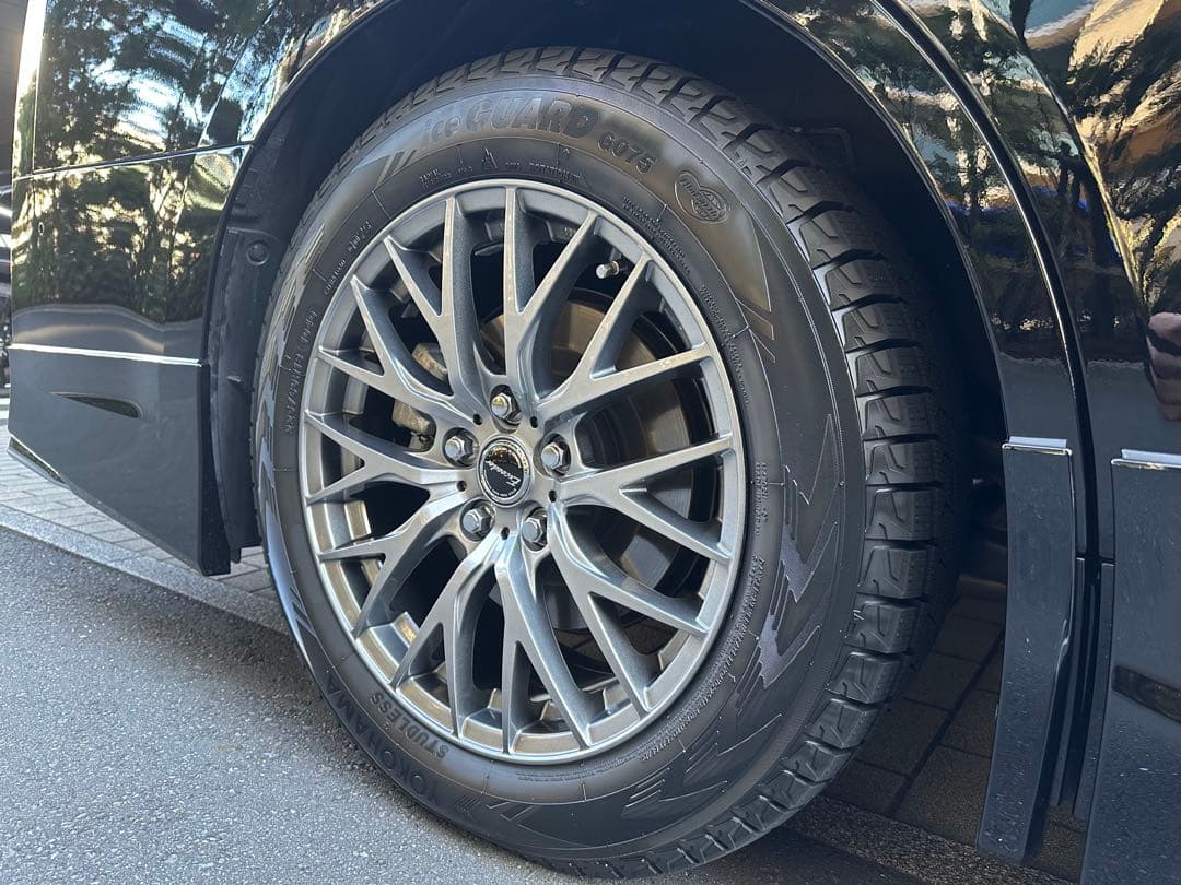 りょこ☆【年末年始のみ使用】新型アルファード　スタッドレスアルミホイール