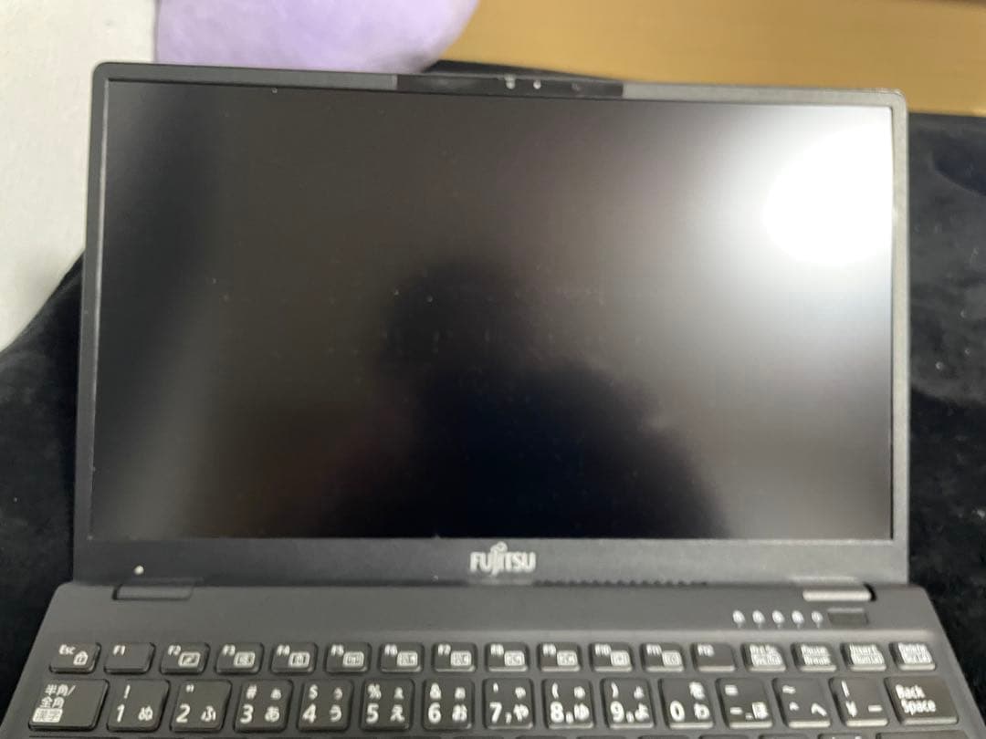 富士通LIFEBOOK UHシリーズ　ノートPC i5