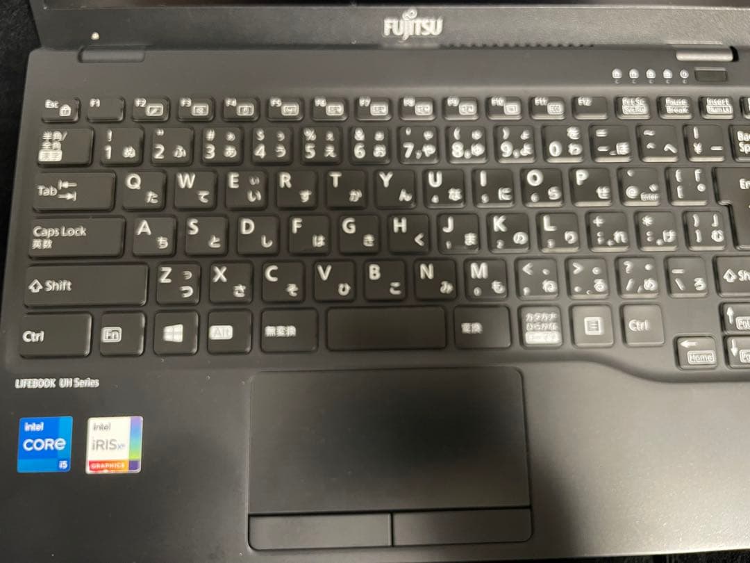 富士通LIFEBOOK UHシリーズ　ノートPC i5