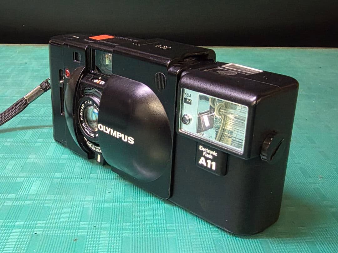 オリンパス XA + A11 レンジファインダーコンパクトカメラ