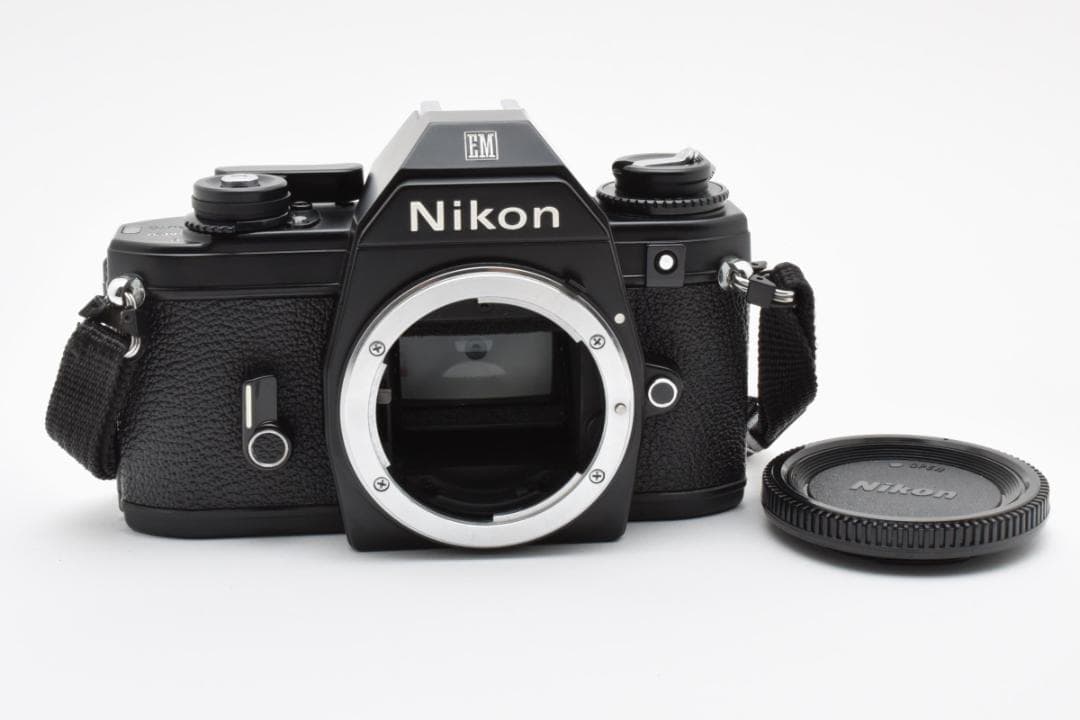 超美品 NIKON ニコン EM フィルムカメラ モルト新品交換済 M868