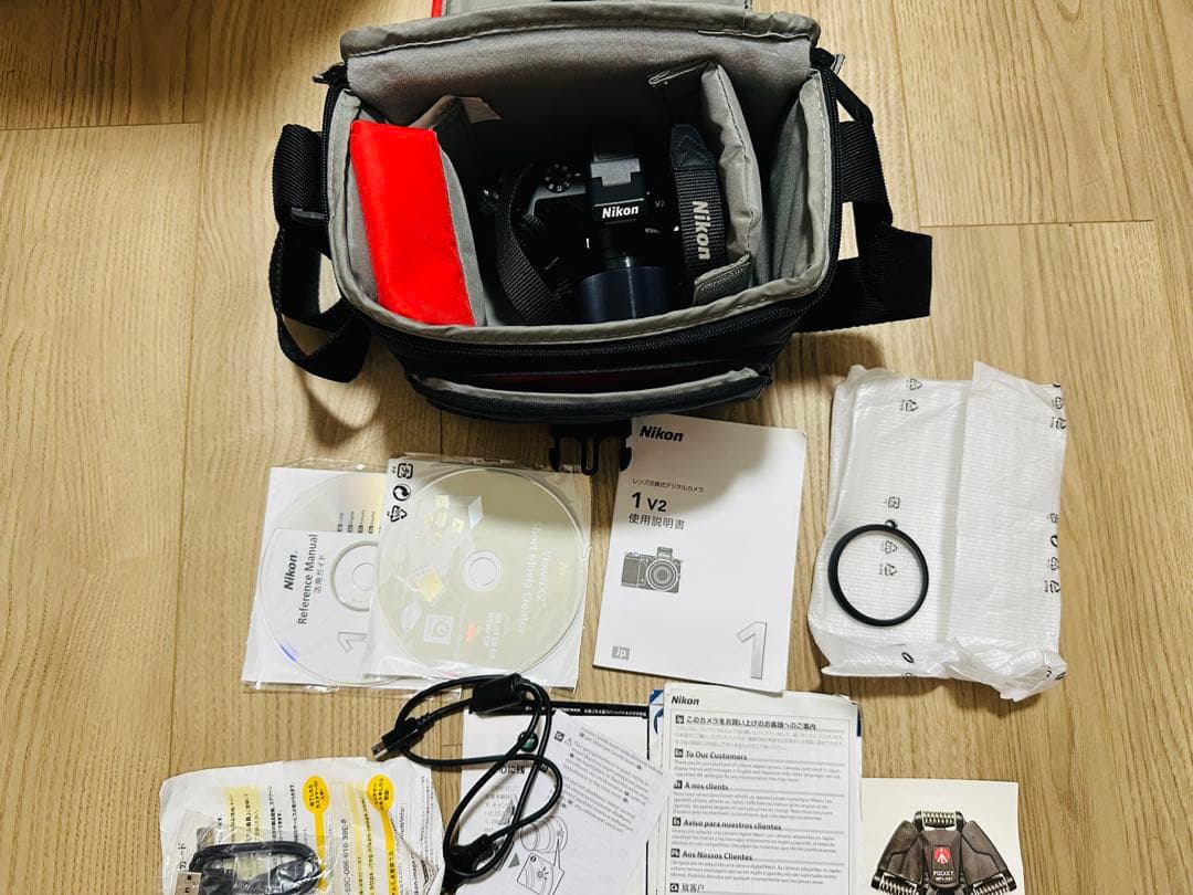[訳あり　専用出品]Nikon V2 ミラーレスカメラセット