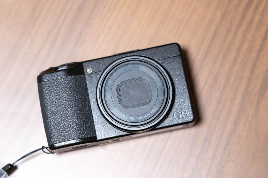 【美品】RICOH GR III｜付属品多数｜多言語対応（国際版）