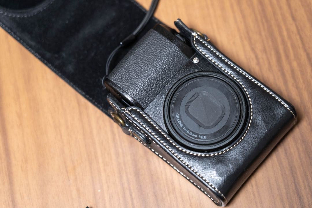 【美品】RICOH GR III｜付属品多数｜多言語対応（国際版）