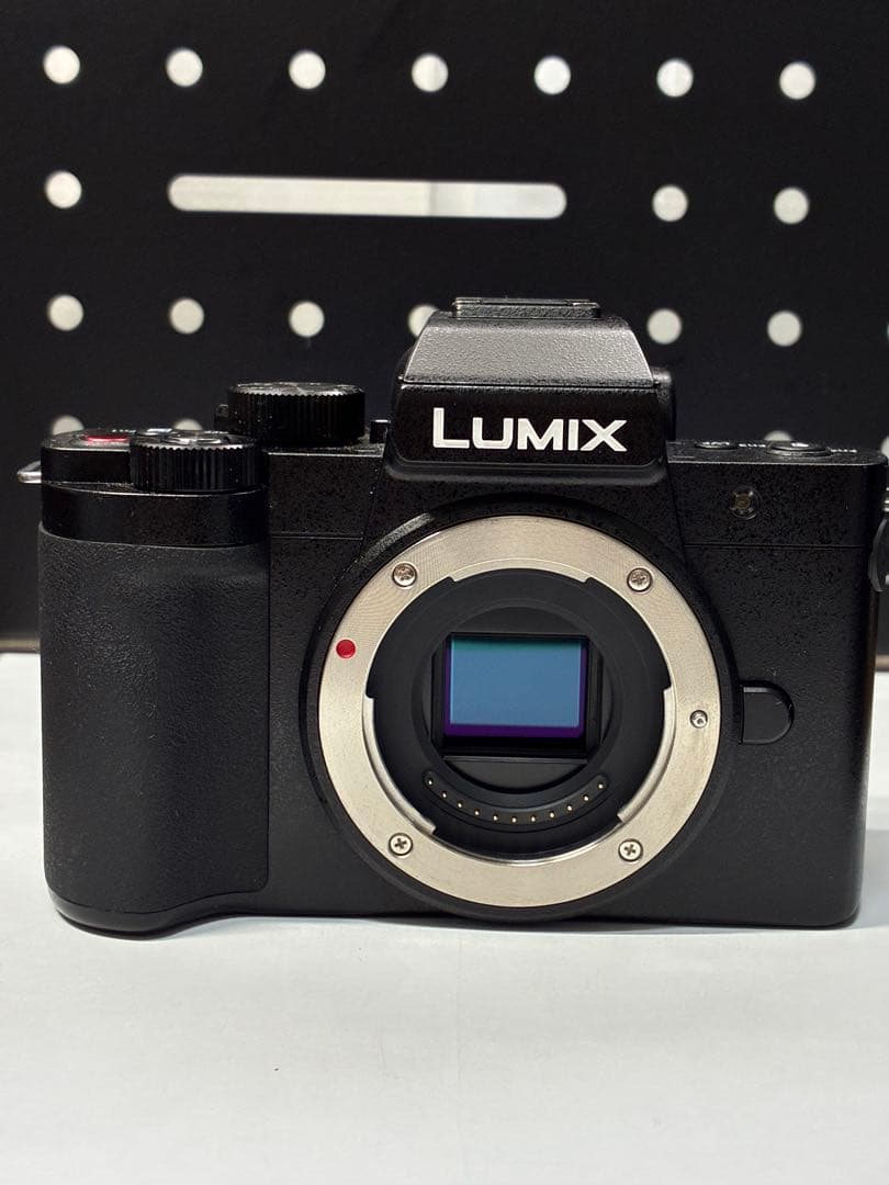 美品　LUMIX G100Dパナソニックミラーレス一眼　標準ズームレンズセット