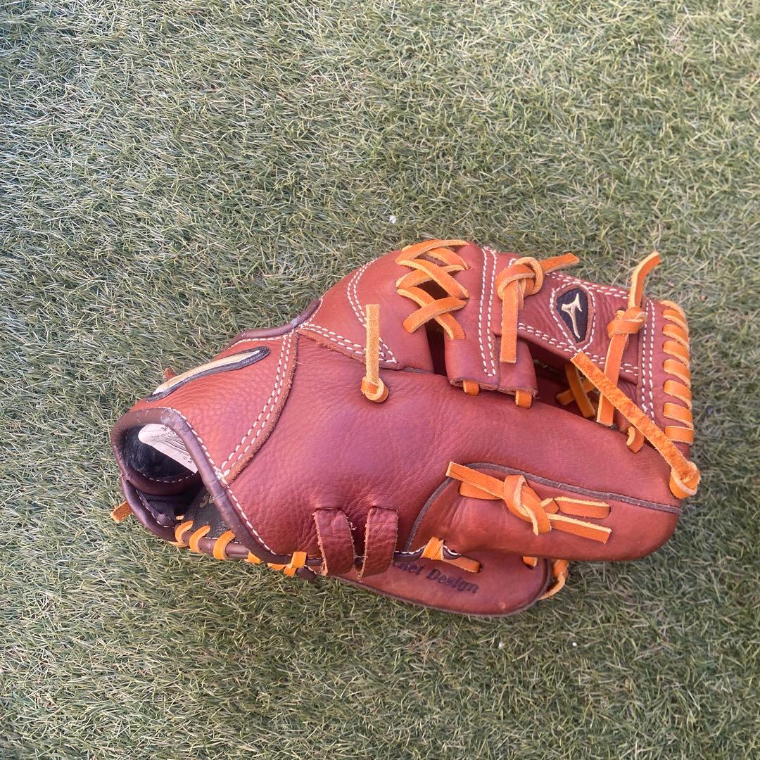 Mizuno 硬式用　内野手グローブ 右投げ用【週末クリスマス価格】