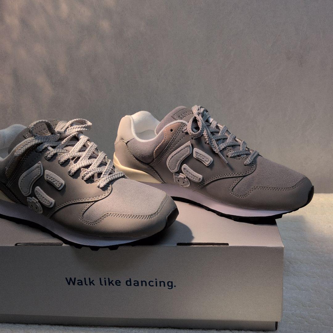 SANGACIO にゅ〜ずグレースニーカー 24.5 cm10周年モデルヨガ靴下