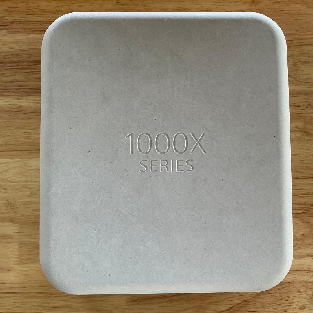 ワイヤレスヘッドホン　Sony WH-1000XM5