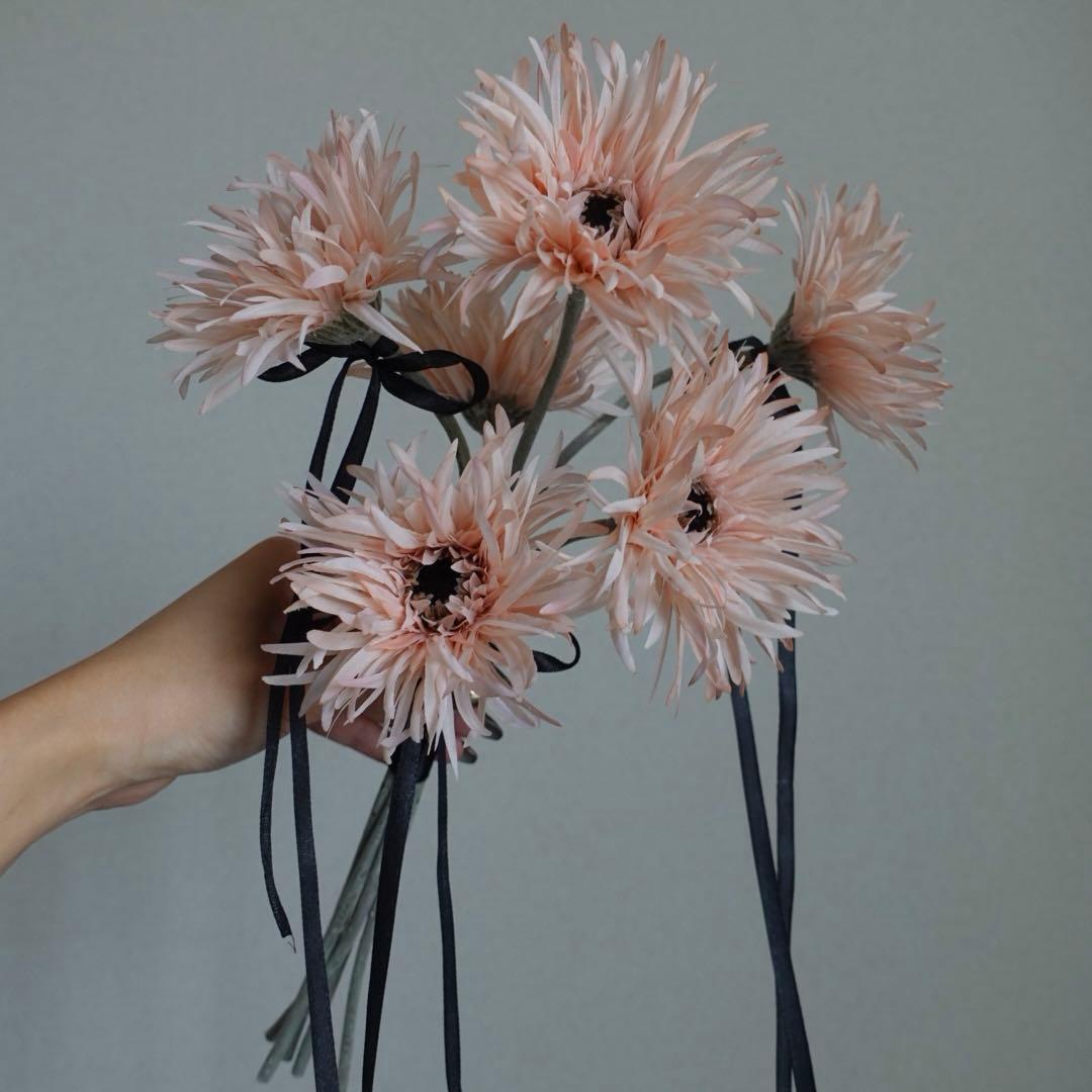 【大人かわいい】ベージュガーベラのブーケ　ブーケ　前撮り　フォトウェディング