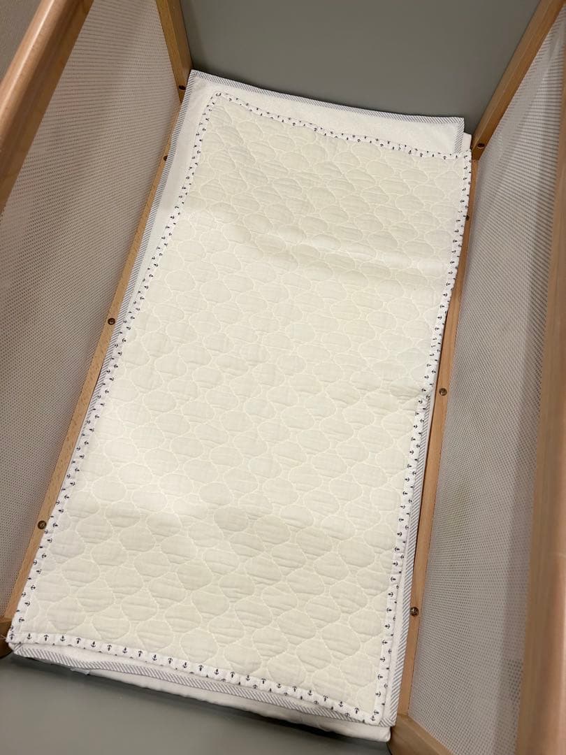 大和屋　リリワゴン2 グレー　ベビーベッド　コンパクト