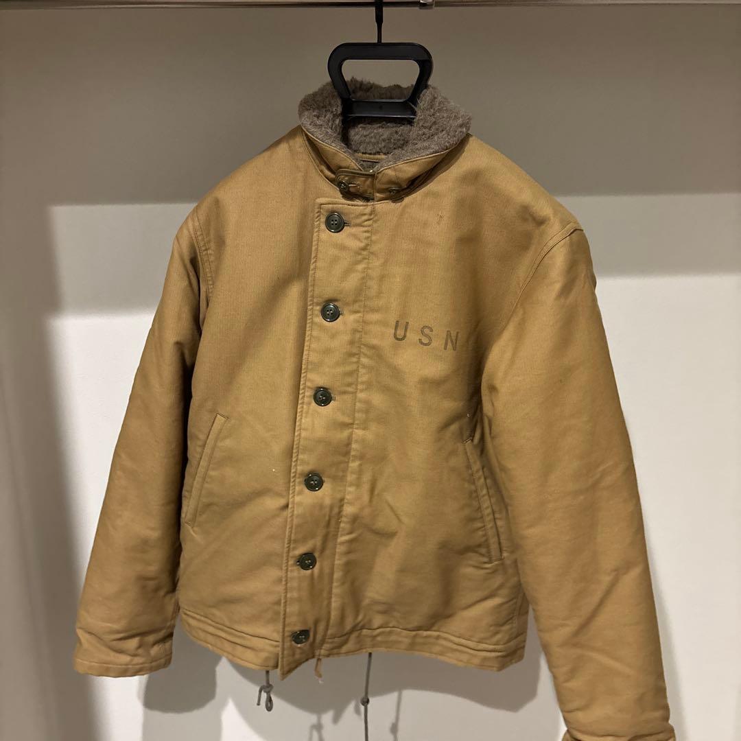 USNロゴ付きベージュミリタリージャケット
