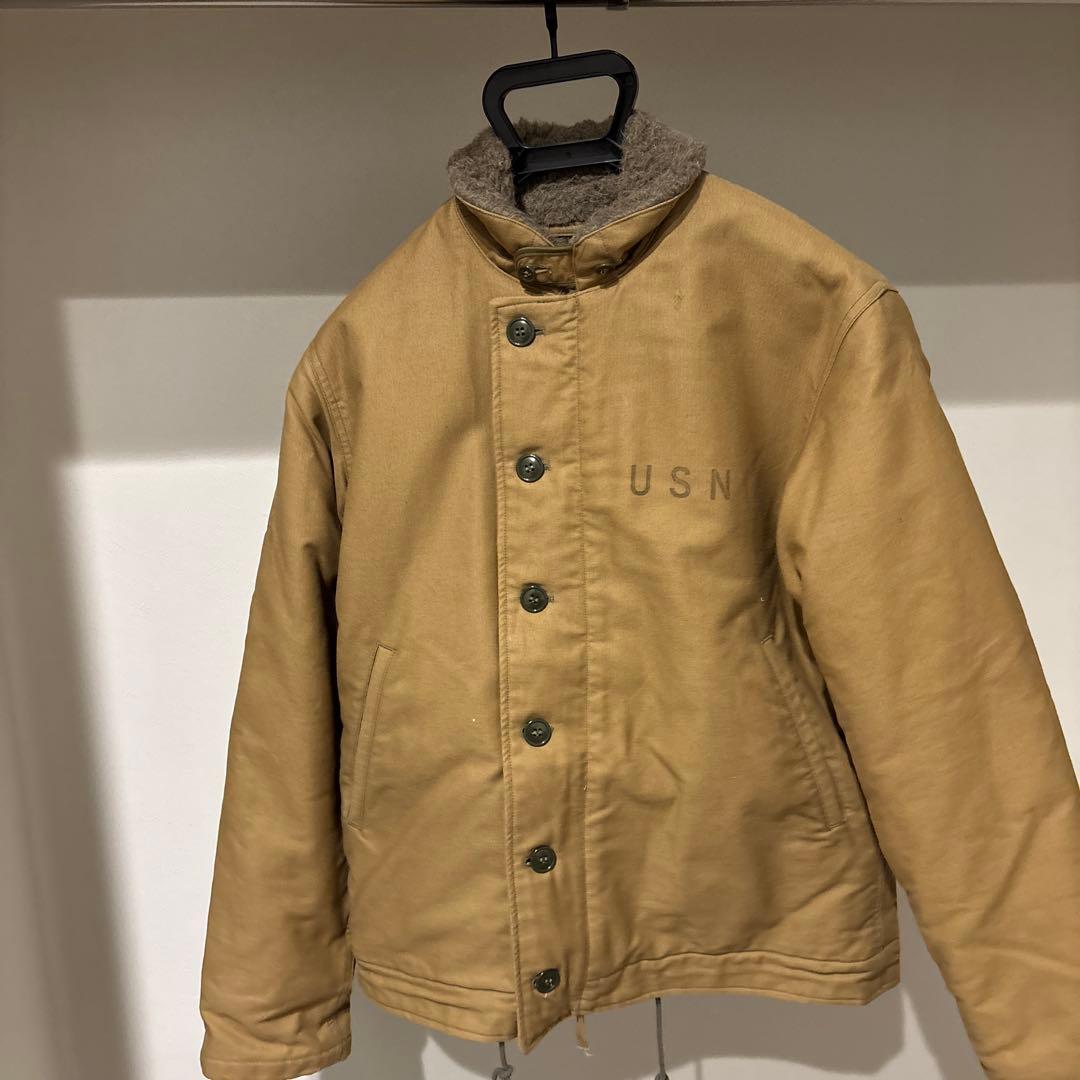 USNロゴ付きベージュミリタリージャケット
