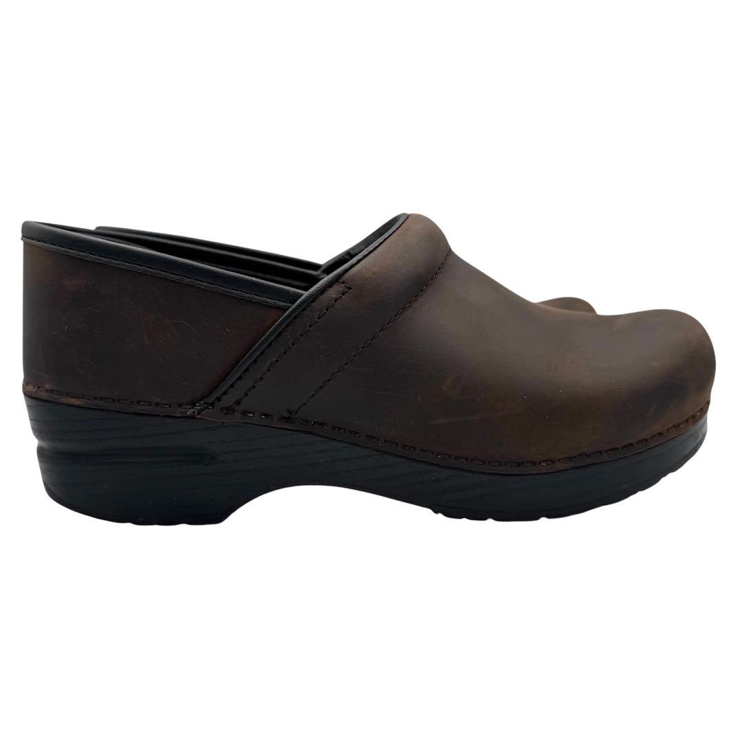 美品■dansko ダンスコ 38 オイルドレザー プロフェッショナルクロッグ