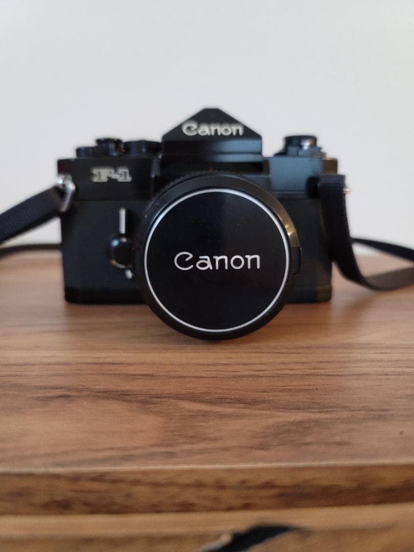 フィルムカメラ Canon F-1 serie number 500711